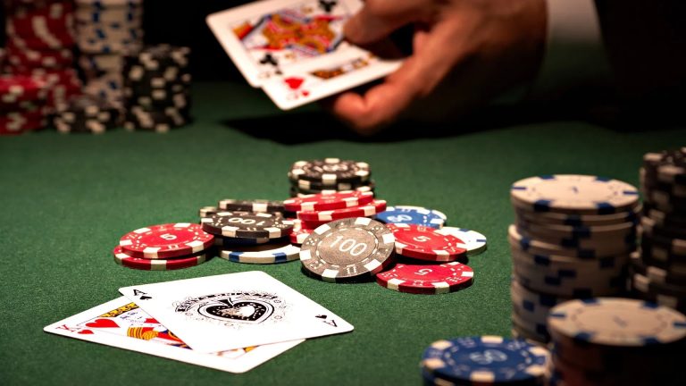 Navigating the Virtual Casino Landscape: A Beginner’s Guide to Online Gambling
